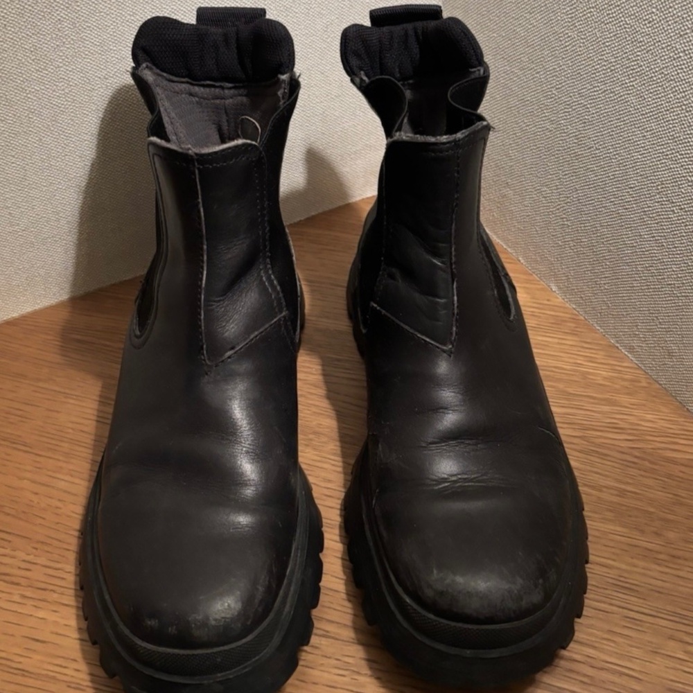 Vintage 90s Prada black leather Chelsea boots size IT39=US8.5-9